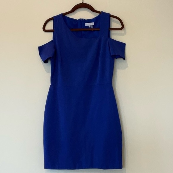 1.State Could Shoulder Dress - Picture 2 of 6